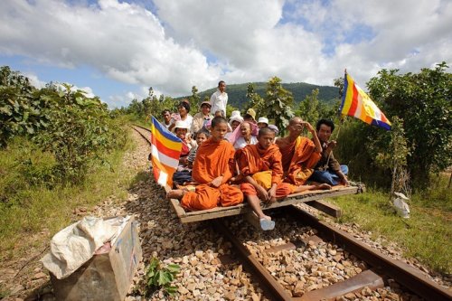 Бамбуковые поезда