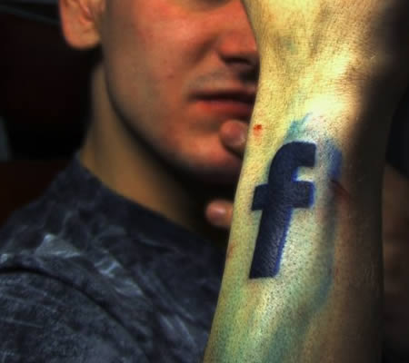 Татуировки про социальные сети