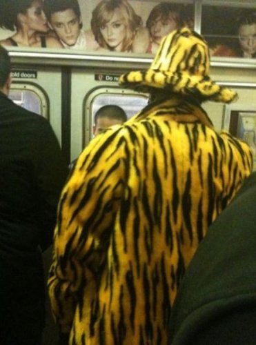 Забавные люди в метро