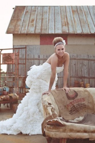 Свадебное платье из туалетной бумаги