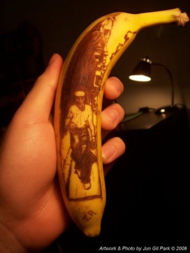 Рисунки на банане