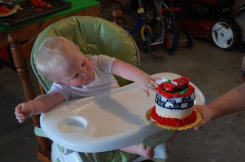 Первый в жизни торт ко дню рождения
