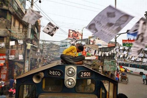 Как ездят на поездах в Бангладеше