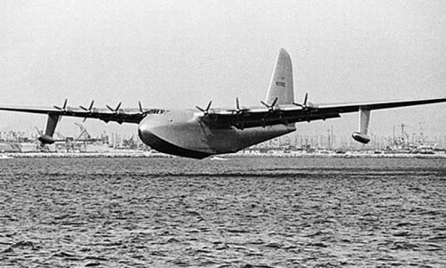 Самый большой самолет Hughes H–4 Hercules