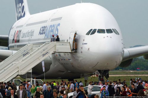 Экскурсия по крупнейшему авиалайнеру в мире