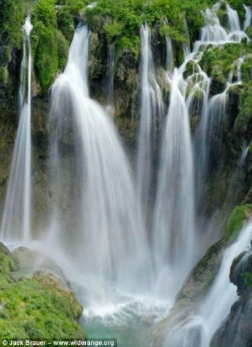 Восхитительный водопад в Хорватии