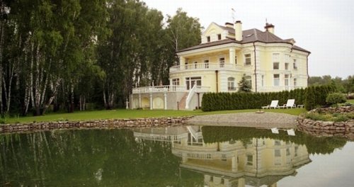 Роскошные интерьеры домов на Рублевке