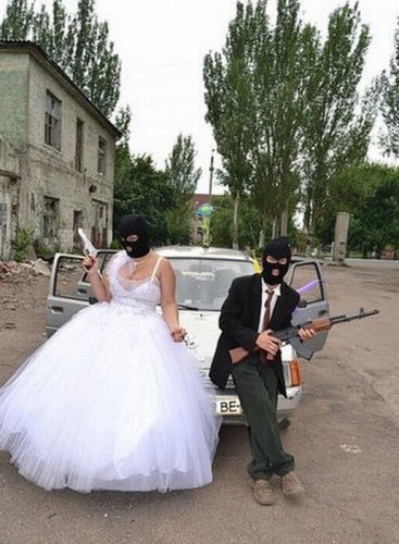 Странная свадьба в Донецке