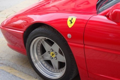 Бизнесмен, превративший свой Pontiac в Ferrari обвинен в нарушении патентных прав