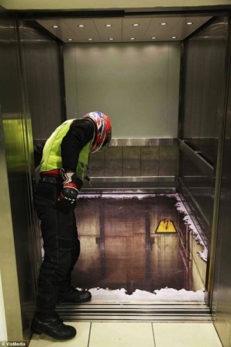 Лифт без дна в Лондоне
