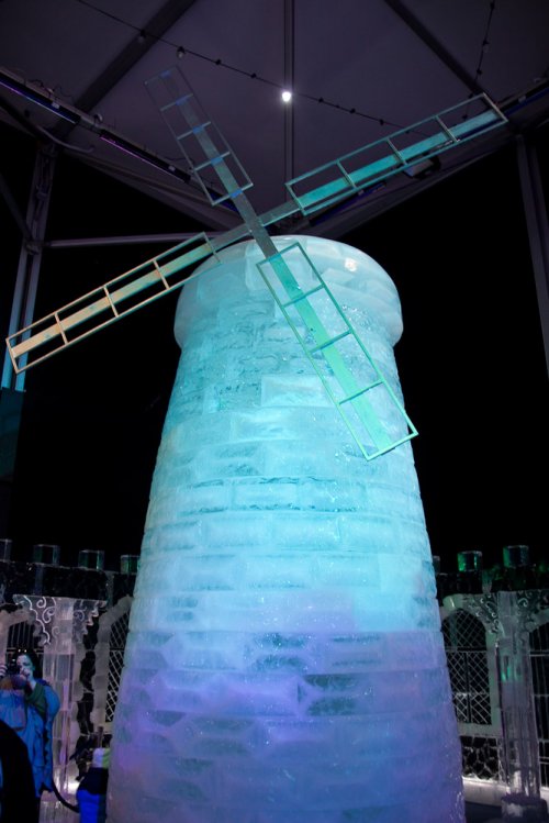 Выставка ледяных скульптур в Иерусалиме