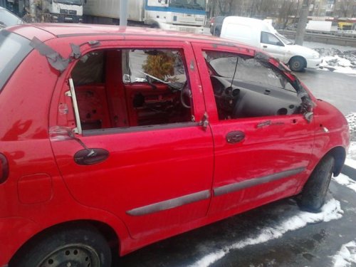 Автомобиль на киевской заправк
