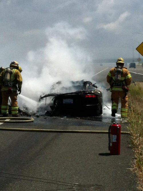 Lamborghini Aventador загорелся во время тест-драйва