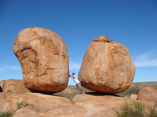 Самые известные балансирующие камни