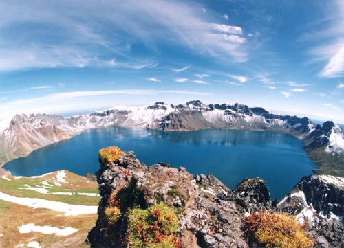 15 самых удивительных кратерных озер