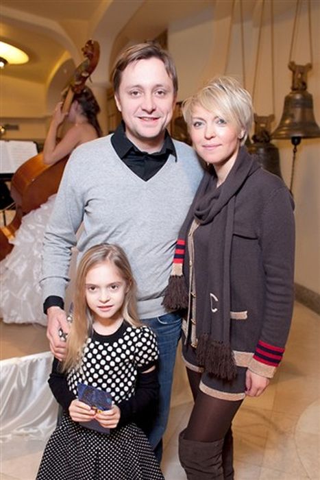 Александр васильевич песков фото с женой