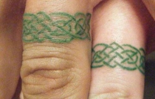 Татуировки вместо обручальных колец
