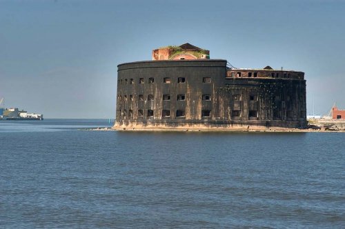 Топ-10: самые впечатляющие морские форты