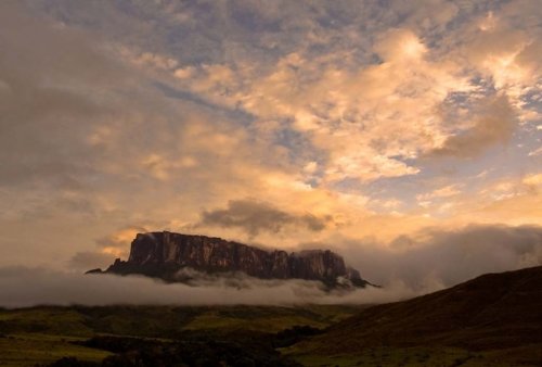Величие и красота загадочной горы Рорайма