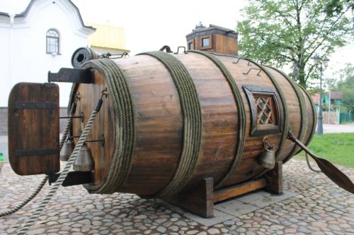 Первая подводная лодка, построенная в России