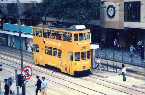 Двухэтажные трамваи Гонконга