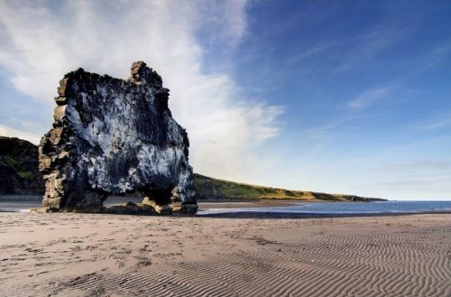 Исландская скала Hvitserkur – уникальное творение природы