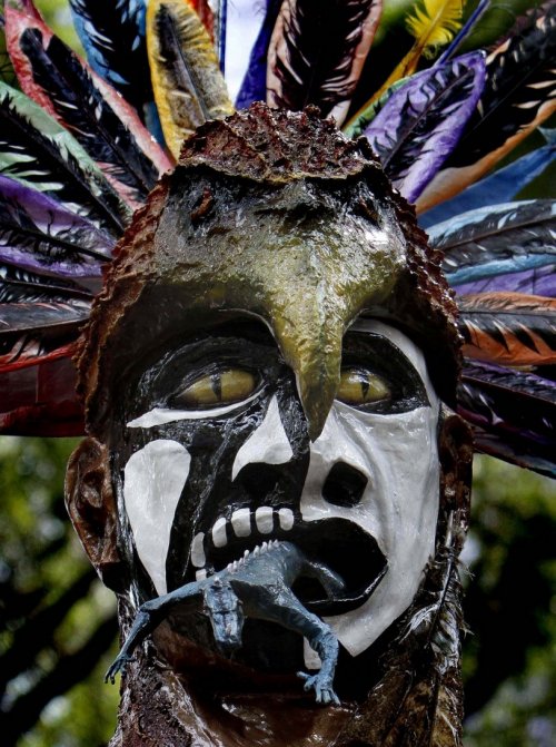 Парад фантастических существ Алебрихе в Мексике