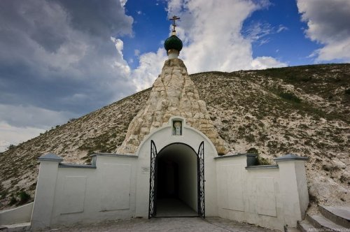 Свято-Спасский Монастырь в Костомарово, Россия