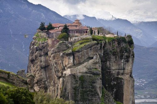 Топ-5: самые неприступные монастыри в мире