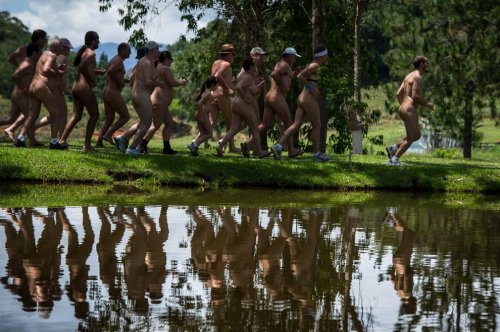 Первая "нудистская Олимпиада" прошла в Бразилии