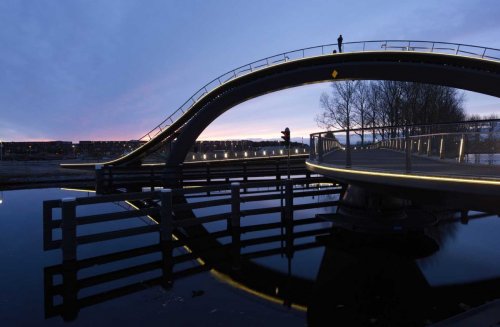 Млечный Путь – необычный мост в Голландии