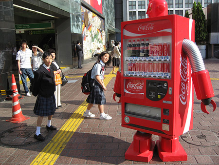 12 Самых прикольных автоматов по продаже Coca-Cola