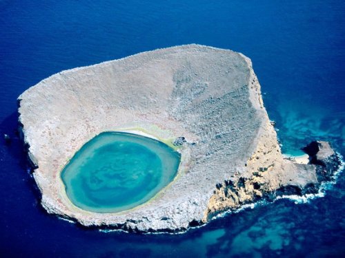 10 Необычных вулканических кратеров
