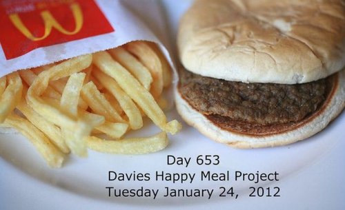 979-дневный проект Happy Meal художницы Салли Дайвиз (21 фото)