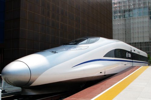 В Китае построили самую длинную скоростную железную дорогу