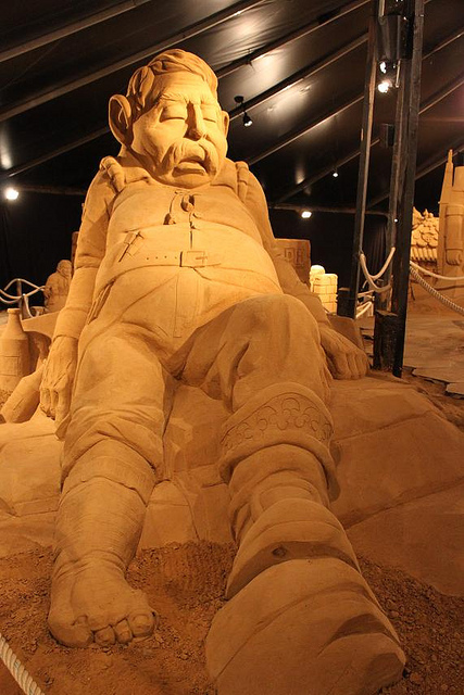 Сказочные песчаные скульптуры на фестивале в Бланкенберге