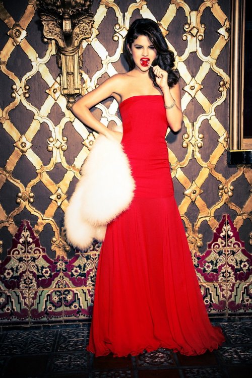 Селена Гомес в фотосессии для журнала Glamour (декабрь 2012)
