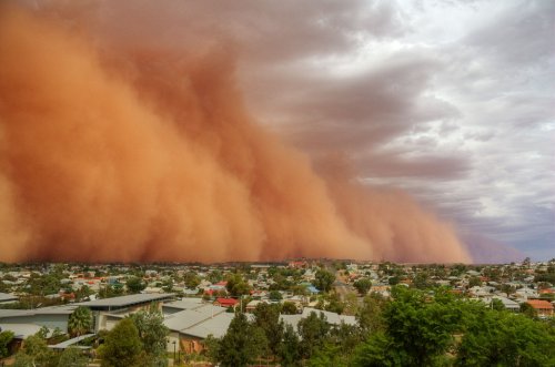 Впечатляющие фотографии песчаных бурь (13 шт)