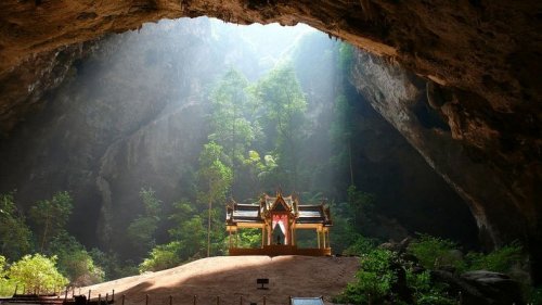 Пещера Прая Након в Таиланде