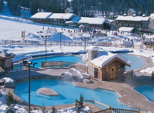 12 Прекрасных зимних бассейнов