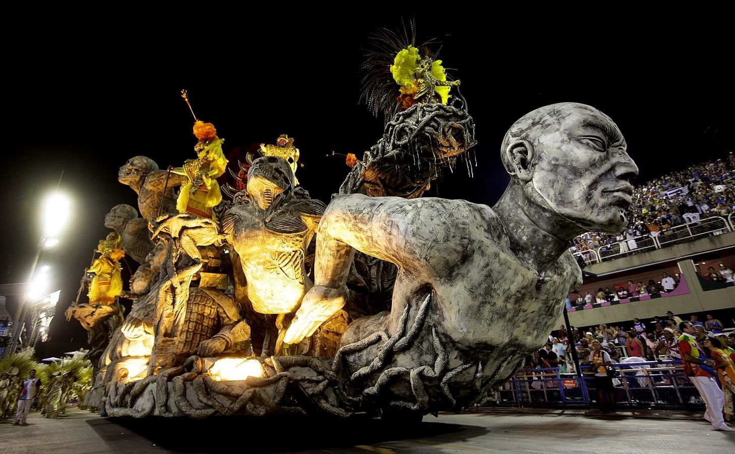 Карнавал Бразилия скульптура. Карнавал в Рио 2013. Карнавал в Бразилии 2023. Life in rio brazilian