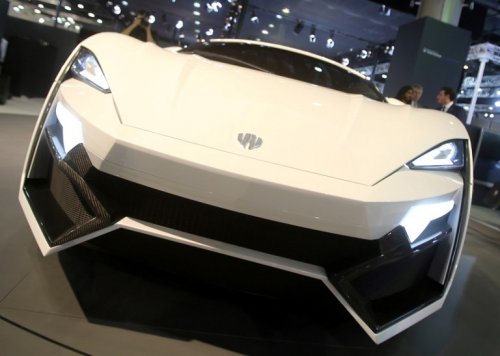 Арабская роскошь суперкара Lykan Hypersport (10 фото)