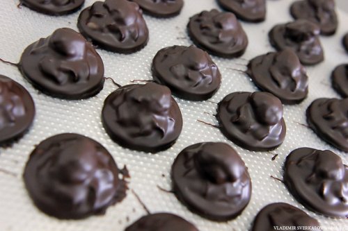 Процесс производства шоколадных конфет (36 фото)