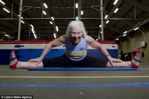 Чемпионка мира по прыжкам с шестом – в 77 лет!