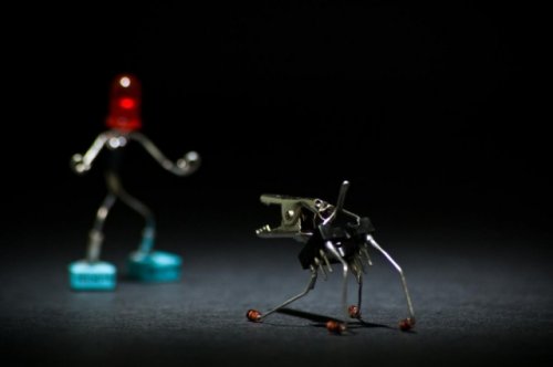 Sparebots, или Вторая жизнь непригодных радиодеталей (24 фото)