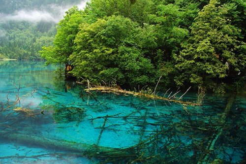 Самые удивительные озёра в мире