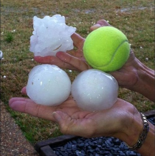 В Миссисипи выпал град размером с теннисный мяч (10 фото)