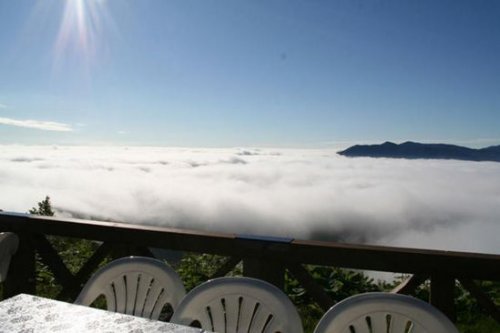 Терраса Ункай на курорте Томаму – магическое место над облаками