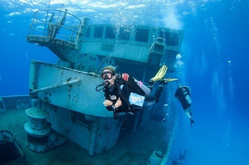 Обломки кораблей у Каймановых островов (17 фото)