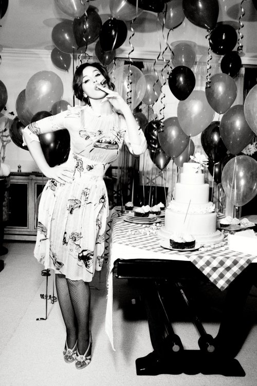 Моника Беллуччи в фотосете для журнала Glamour (Италия, 2012) (13 фото)